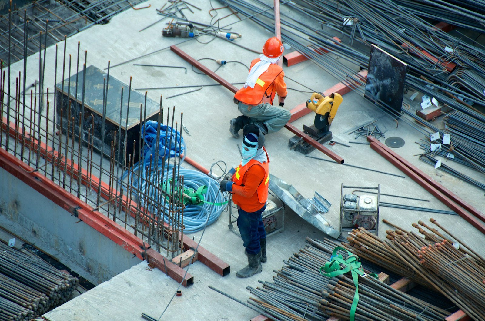 Construction & Contractors